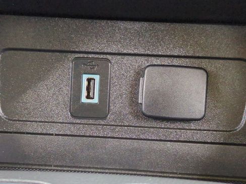 Used 2018 Ford Escape Titanium image 28