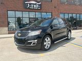 Used 2017 Chevrolet Traverse LT w/ Style and Technology Package image 2
