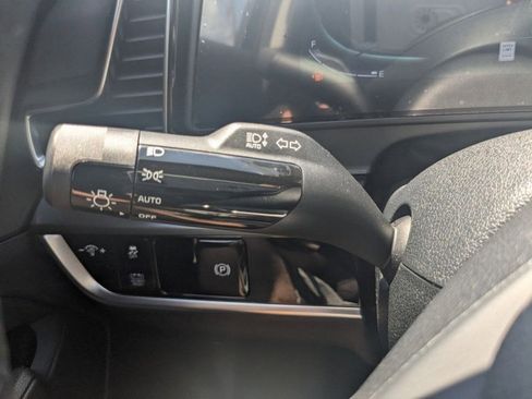 Used 2024 Kia Sportage EX image 27