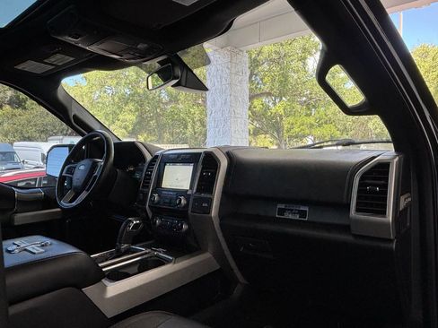 Used 2017 Ford F150 Lariat w/ Equipment Group 502A Luxury image 34