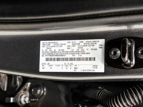 Used 2024 Ford F250 XLT image 44