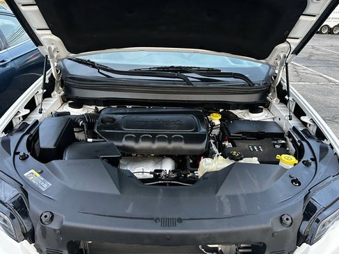 Used 2019 Jeep Cherokee Latitude Plus image 20