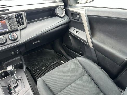 Used 2017 Toyota RAV4 LE image 15