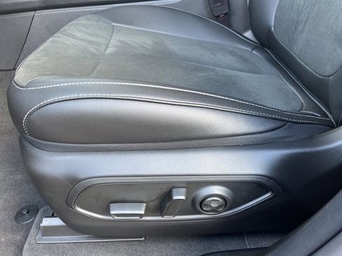 New 2025 Jeep Grand Cherokee Altitude image 30