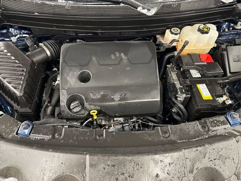 Used 2023 Chevrolet Traverse LT image 13