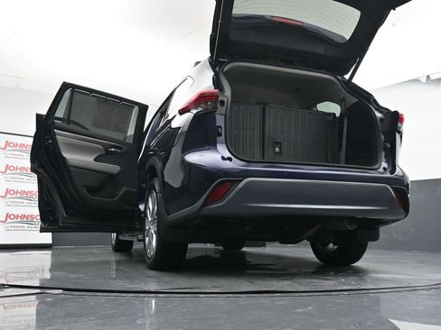 Used 2022 Toyota Highlander Limited image 49