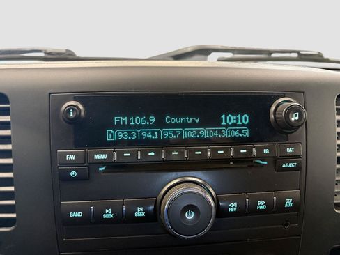Used 2011 Chevrolet Silverado 1500 4x4 Crew Cab Hybrid image 32