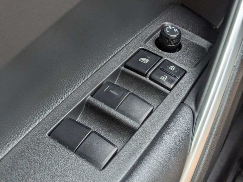 Certified 2022 Toyota Corolla Cross LE FWD image 22