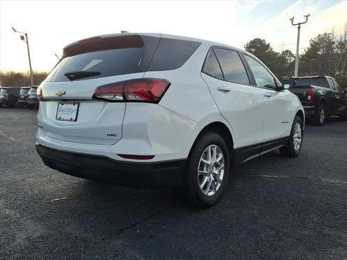 Certified 2022 Chevrolet Equinox LS w/ LS Convenience Package image 6