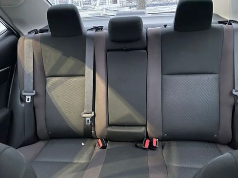 Used 2019 Toyota Corolla LE image 15