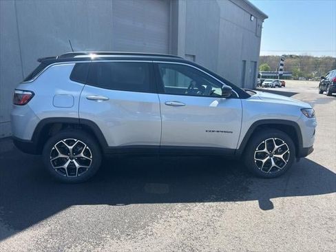 New 2026 Jeep Compass Limited AWD/4WD image 35