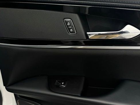 Certified 2022 Lincoln Nautilus AWD w/ Premium Package image 16