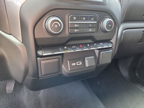 Used 2022 Chevrolet Silverado 1500 Custom w/ Safety Confidence Package RWD image 23