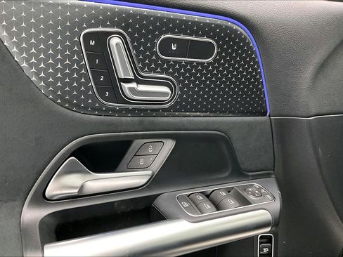 New 2026 Mercedes-Benz GLA 35 AMG 4MATIC image 13