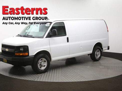 Used 2017 Chevrolet Express 2500 RWD image 56
