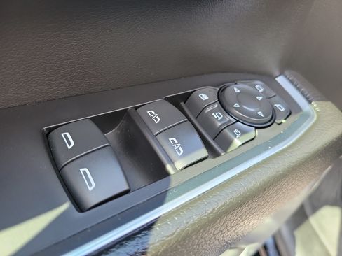 Used 2024 GMC Sierra 2500 Denali w/ Denali Reserve Package AWD/4WD image 19