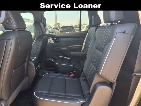 New 2026 Buick Enclave Avenir w/ Super Cruise Package FWD image 13