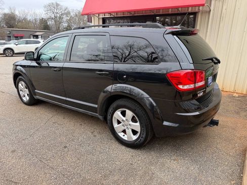 Used 2013 Dodge Journey SE image 6