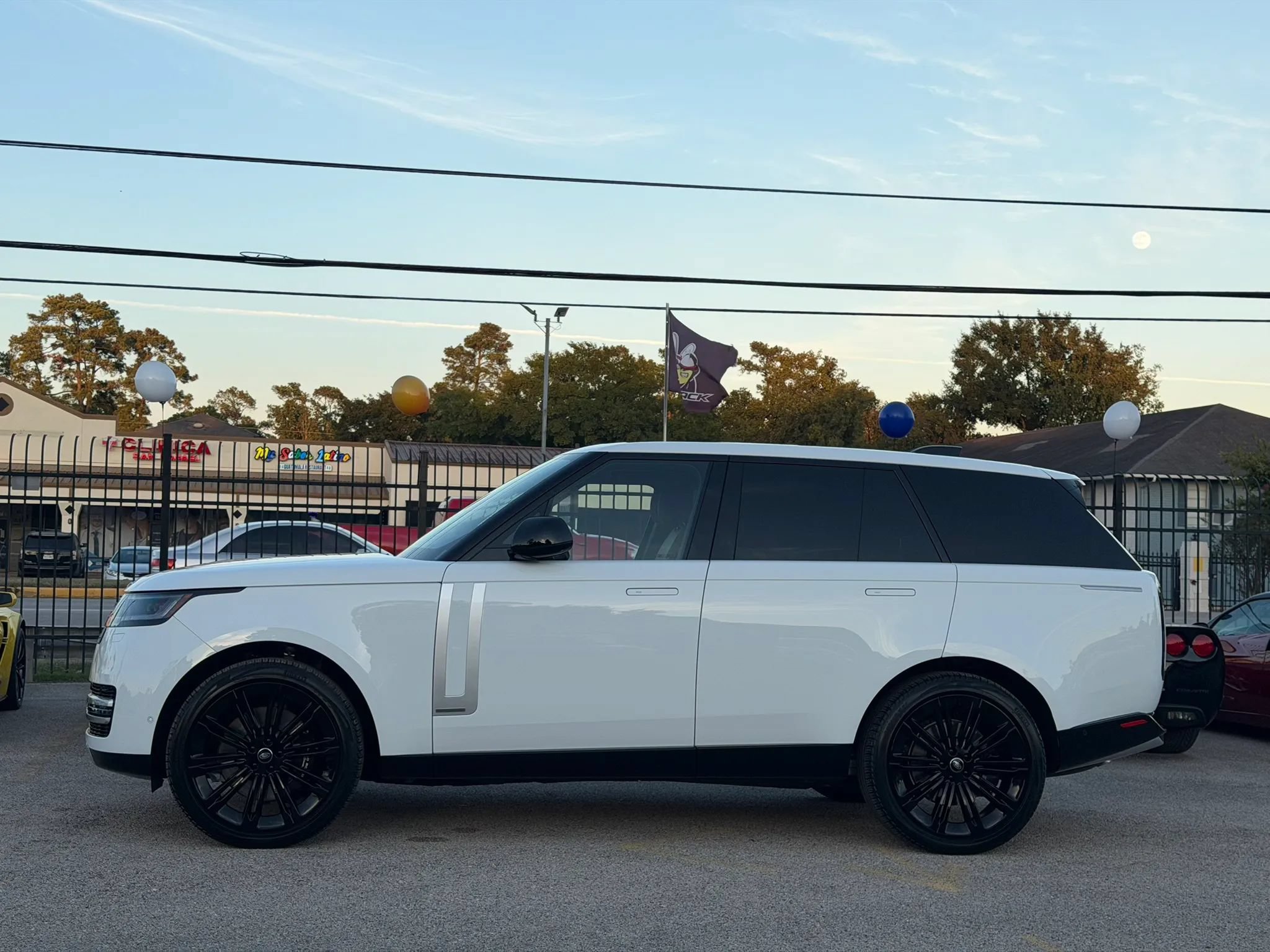 Used 2024 Land Rover Range Rover Autobiography AWD/4WD image 9
