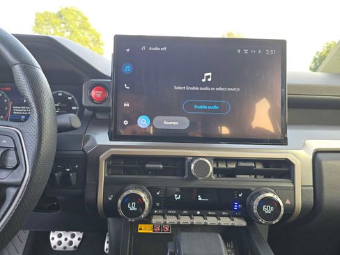 Used 2024 Toyota Tacoma TRD Sport image 25