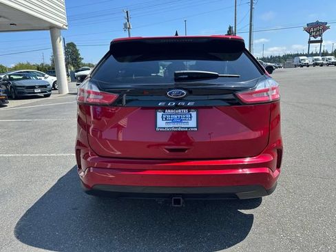 Used 2022 Ford Edge ST-Line w/ Class II Trailer Tow Package AWD/4WD image 3