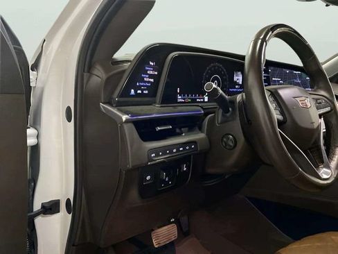 Used 2023 Cadillac Escalade ESV Sport w/ Touring Package AWD/4WD image 21