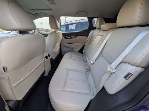 Used 2022 Nissan Rogue Sport SL w/ Premium Package image 11