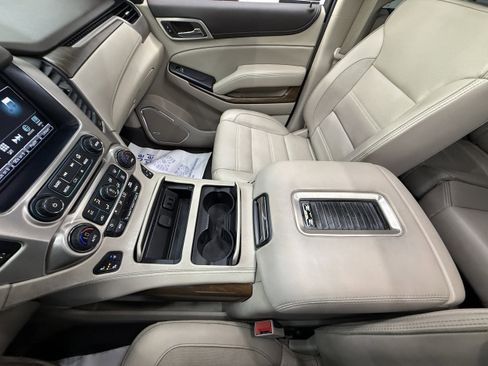 Used 2019 GMC Yukon Denali w/ Denali Ultimate Black Edition AWD/4WD image 24