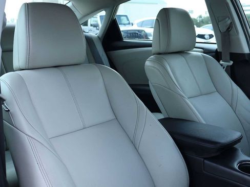 Used 2017 Toyota Avalon XLE Premium FWD image 14