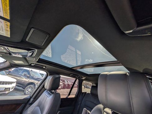 Used 2022 Land Rover Range Rover Westminster Edition image 32