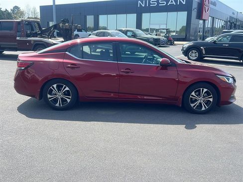 Used 2023 Nissan Sentra SV image 3