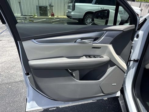New 2026 Cadillac XT5 Premium Luxury w/ Driver Assist Package AWD/4WD image 18