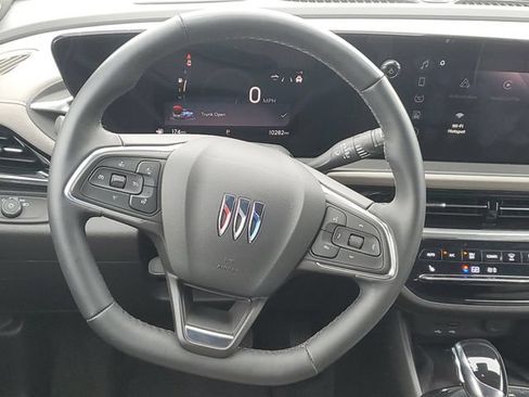 Used 2024 Buick Envista Avenir FWD image 23