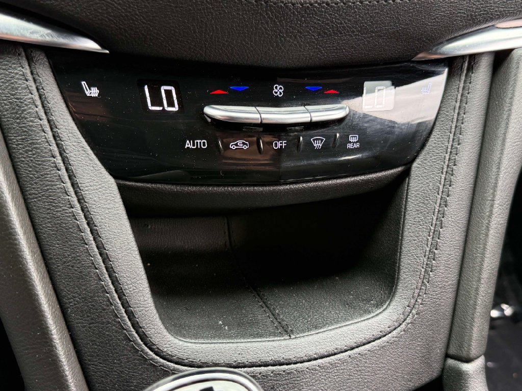 Used 2024 Cadillac XT5 Luxury w/ LPO, Floor Liner Package AWD/4WD image 25