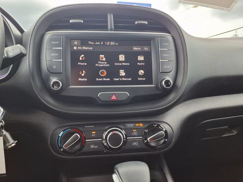 Used 2025 Kia Soul LX w/ LX Technology Package FWD image 25