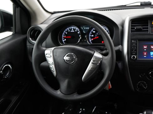 Used 2018 Nissan Versa SV FWD image 14