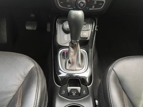 Used 2021 Jeep Compass Limited AWD/4WD image 3