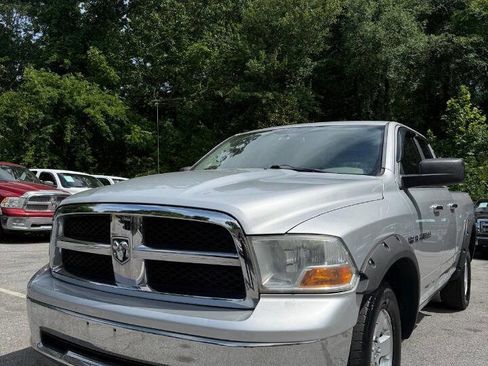 Used 2011 RAM 1500 Classic SLT image 2