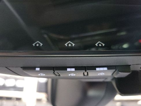 New 2025 Land Rover Range Rover SE image 38