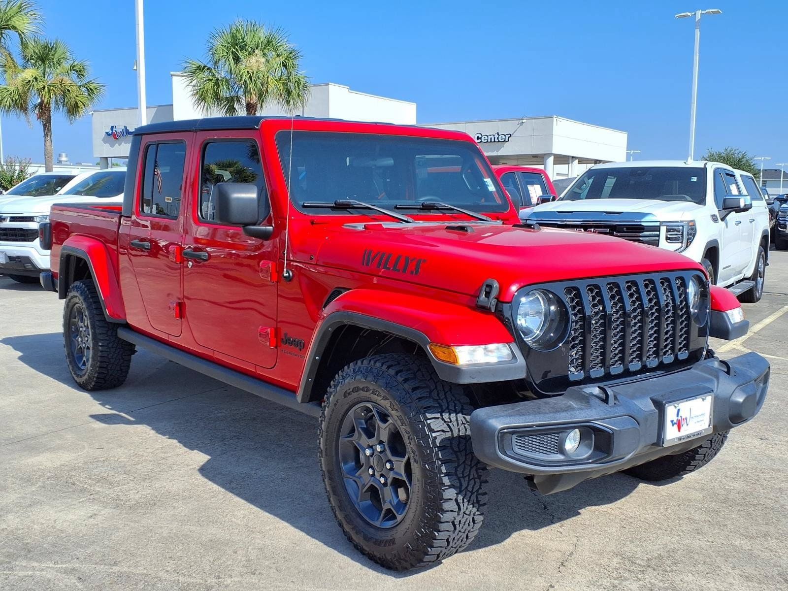 Used 2023 Jeep Gladiator Sport AWD/4WD image 3