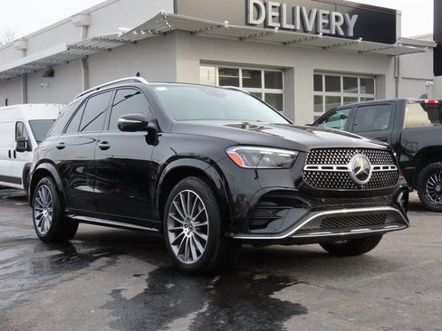 Used 2024 Mercedes-Benz GLE 450 4MATIC image 1