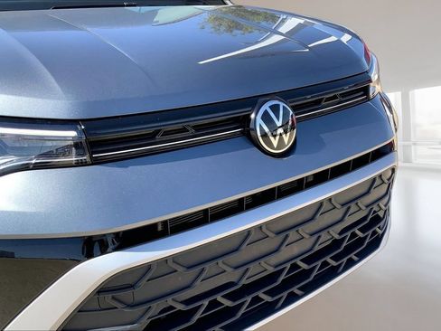 Certified 2025 Volkswagen Taos S FWD image 27