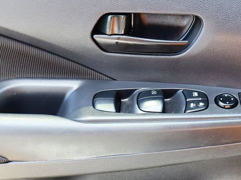 Used 2024 Nissan Kicks S FWD image 40