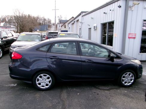 Used 2013 Ford Fiesta S image 3