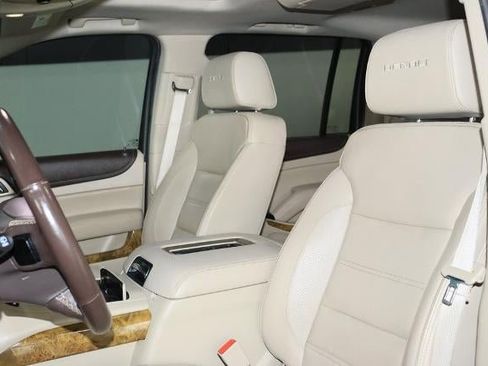Used 2017 GMC Yukon XL Denali image 18