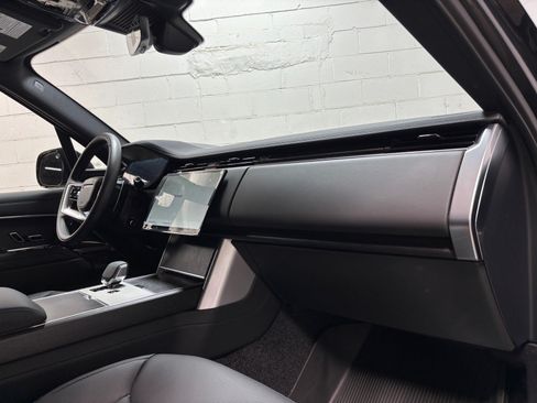 New 2026 Land Rover Range Rover Long Wheelbase SE AWD/4WD image 29
