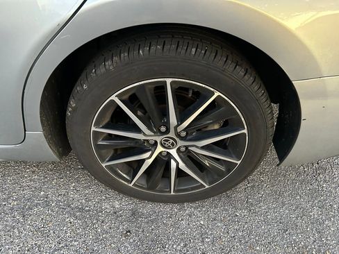 Used 2022 Toyota Camry SE image 9