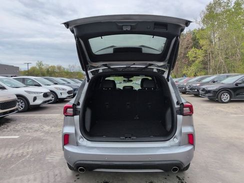 Certified 2023 Ford Escape ST-Line Select AWD/4WD image 7