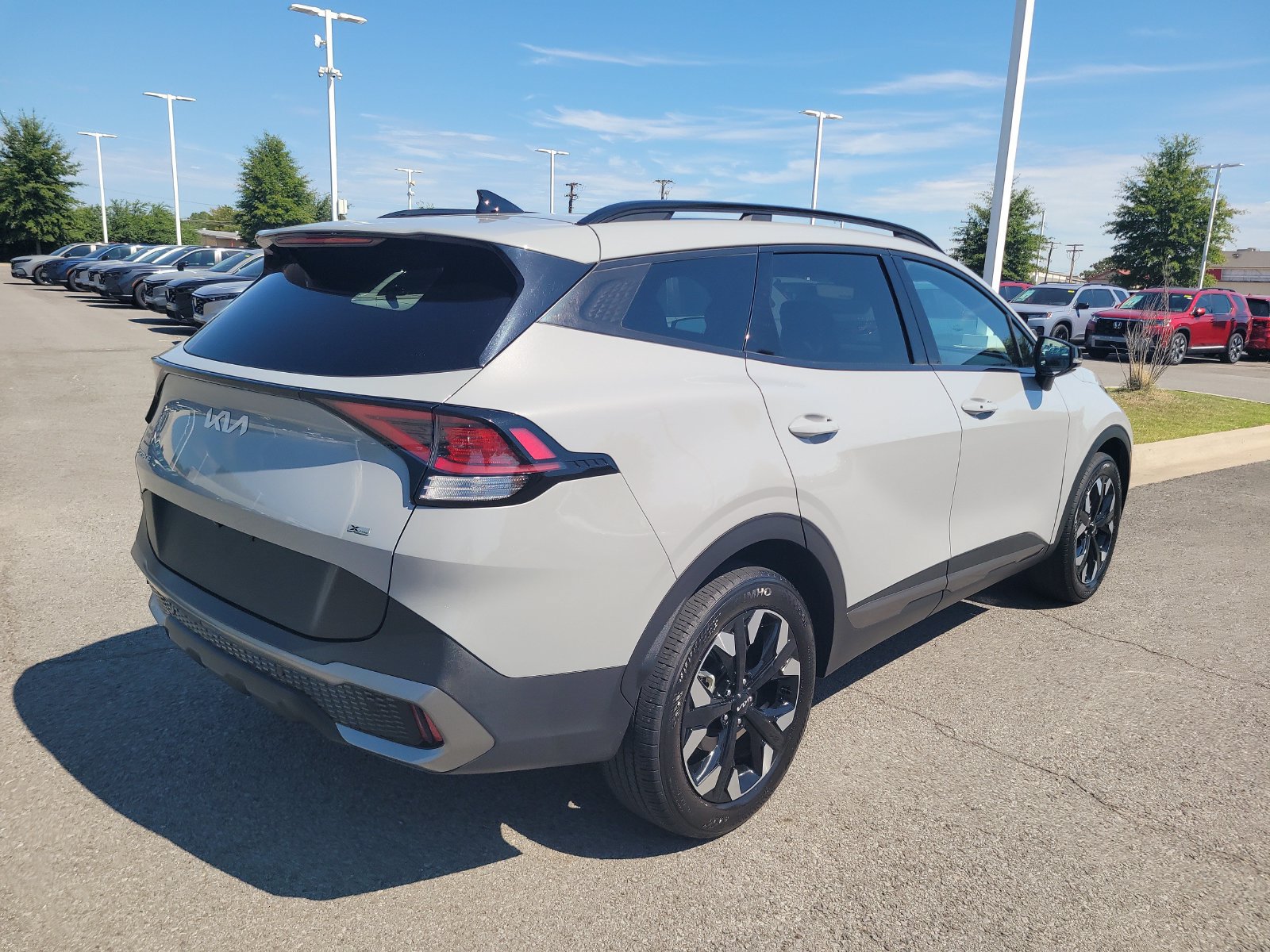 Used 2024 Kia Sportage X-Line w/ X-Line Premium Package AWD/4WD image 3