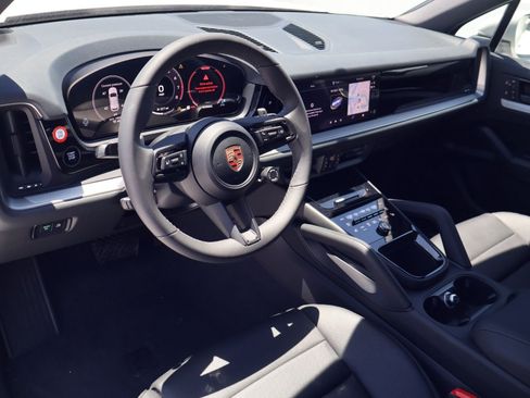 New 2026 Porsche Cayenne AWD/4WD image 4